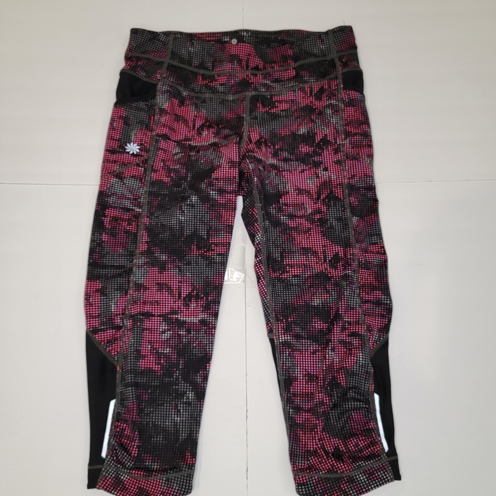 Athleta Dobby Be Care Free Knicker Crop Leggings Size XS Pink Gray Black